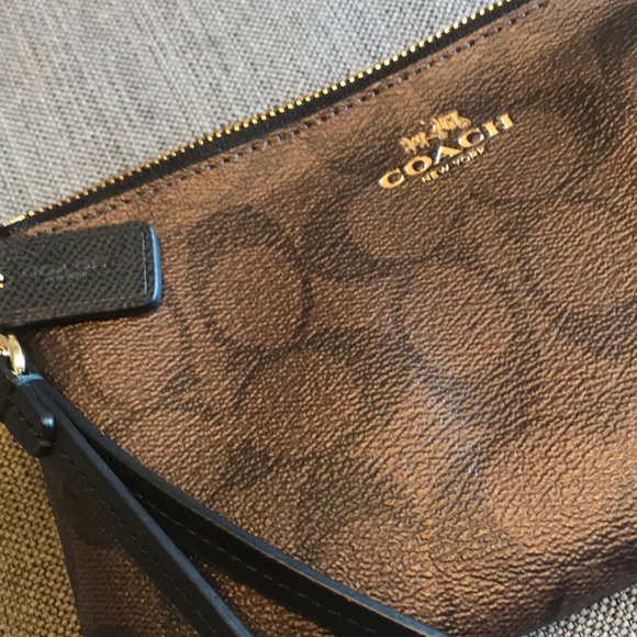 Coach Handbags - EUC authentic Coach brown wallet/ wristlet